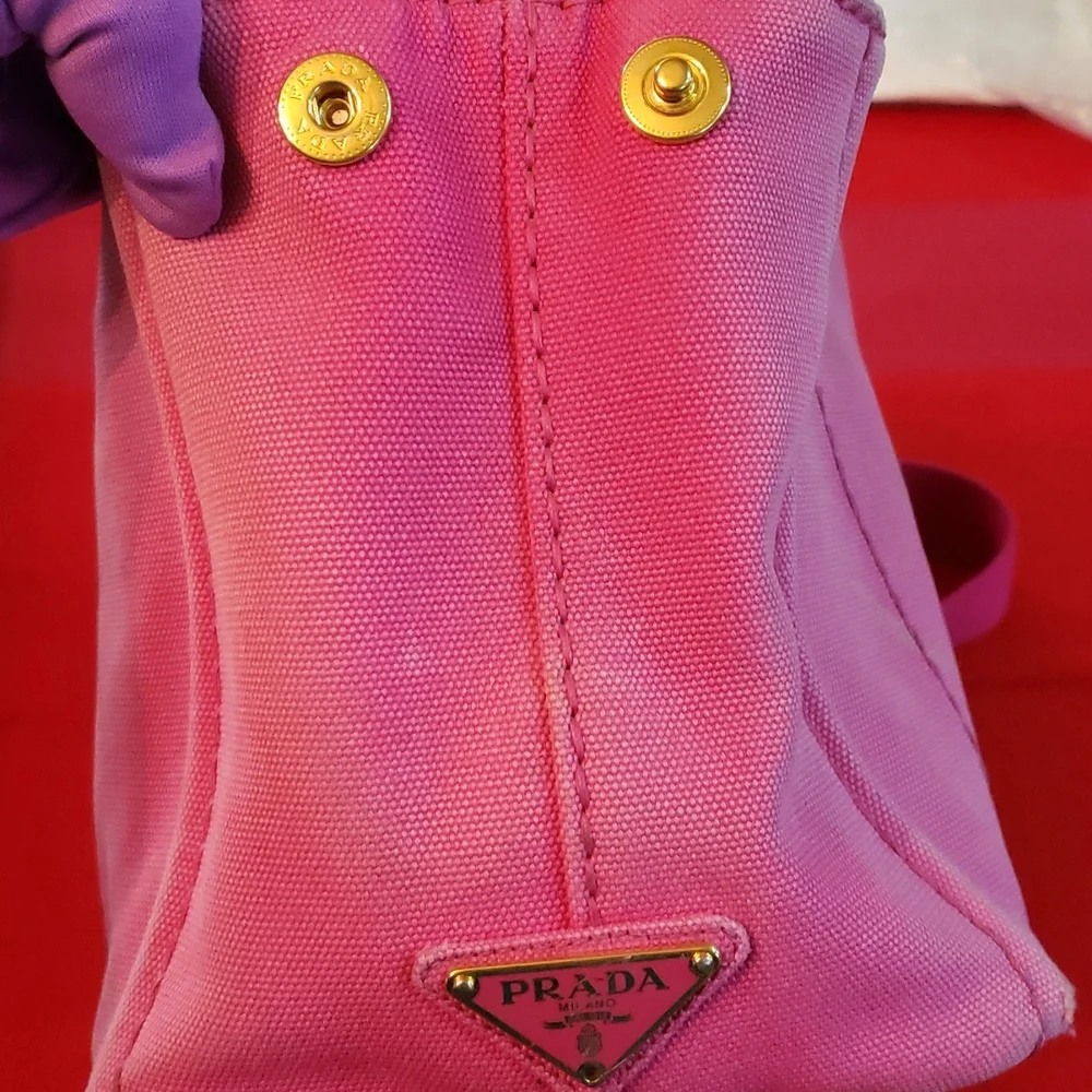 Prada Canapa - Picture 10 of 16